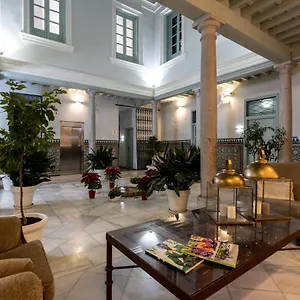 Palacio Cabrera - Lillo Aparthotel
